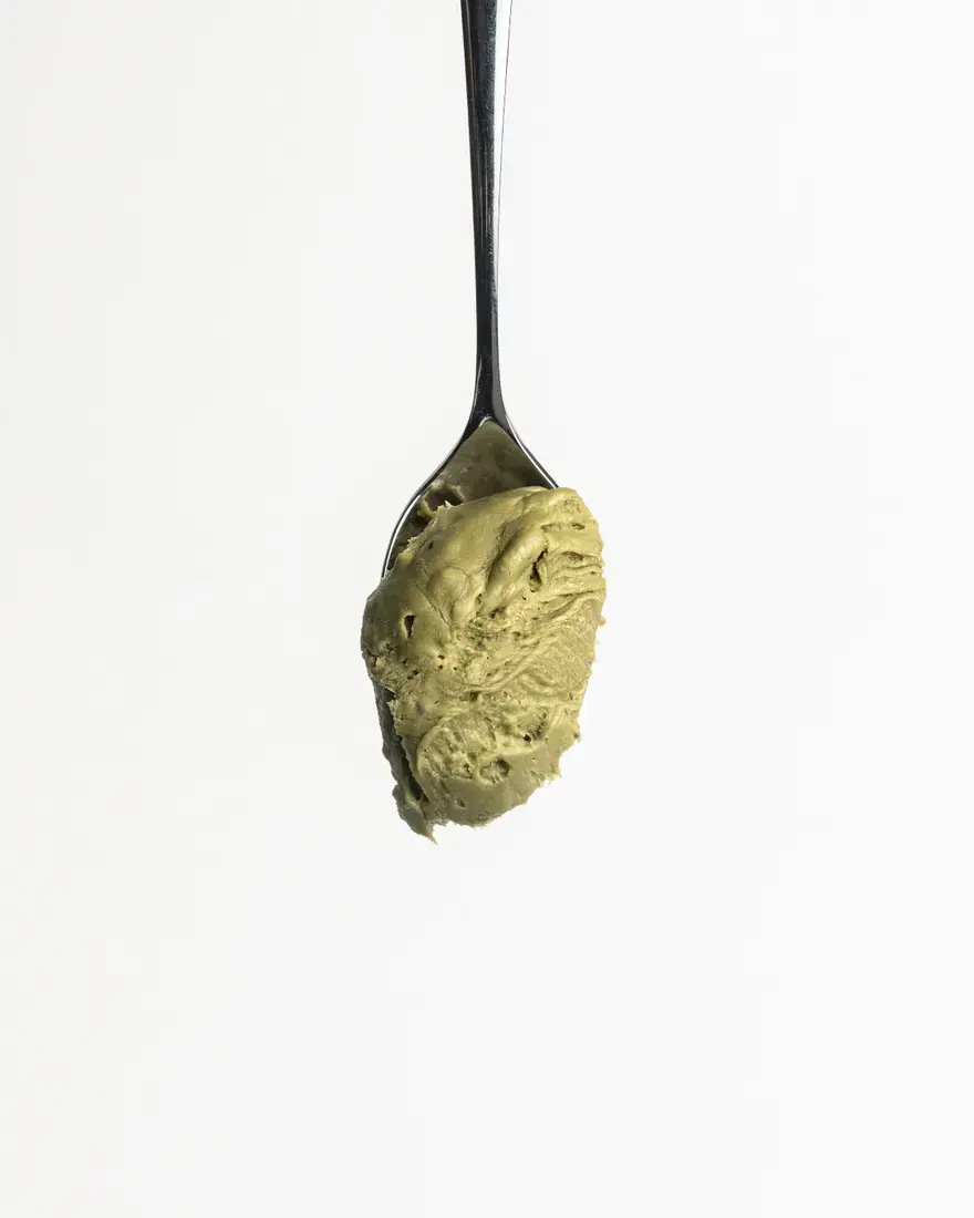 Une cuillerée de crème Manjare Crunchy