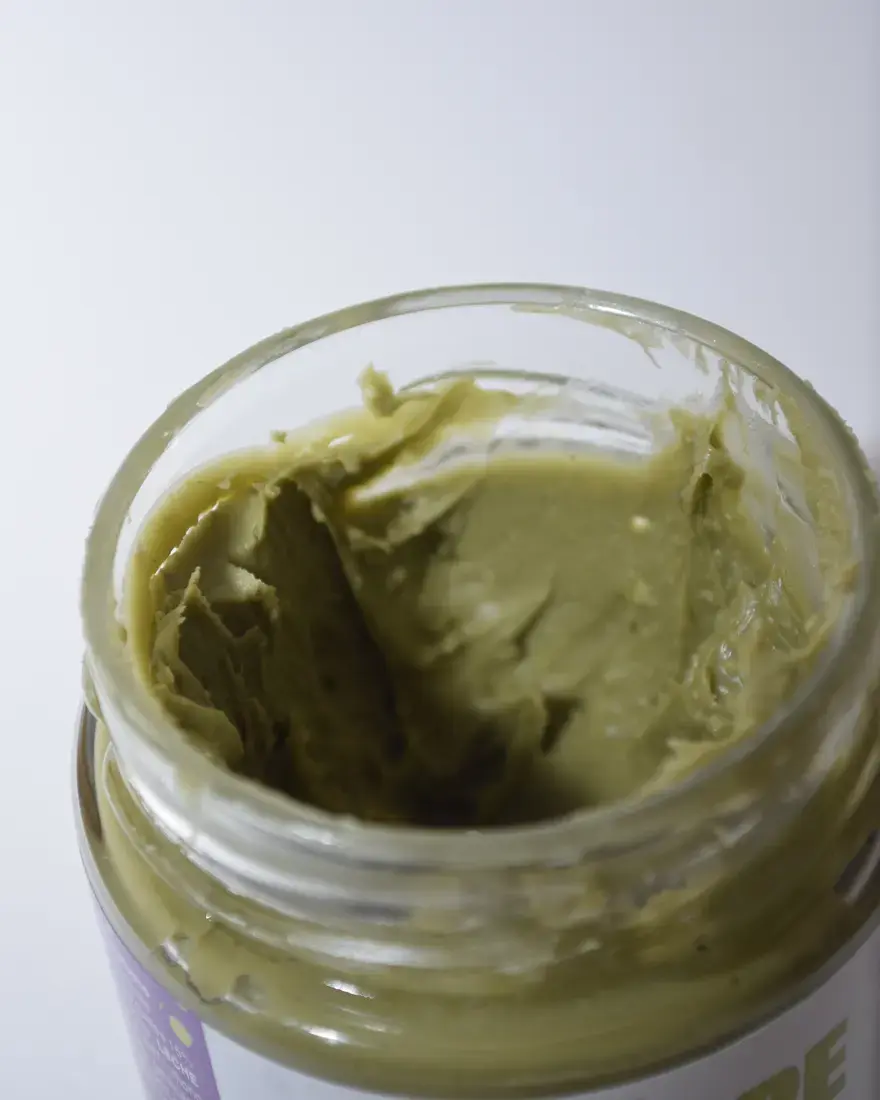 Pot ouvert : le grain de la crème de pistache
