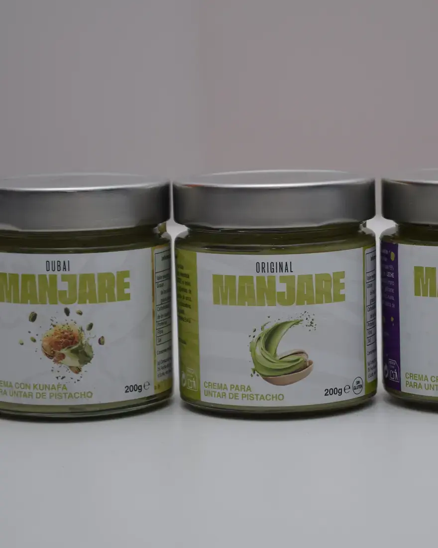 Les trois recettes Manjare alignées : Original, Crunchy, Dubai